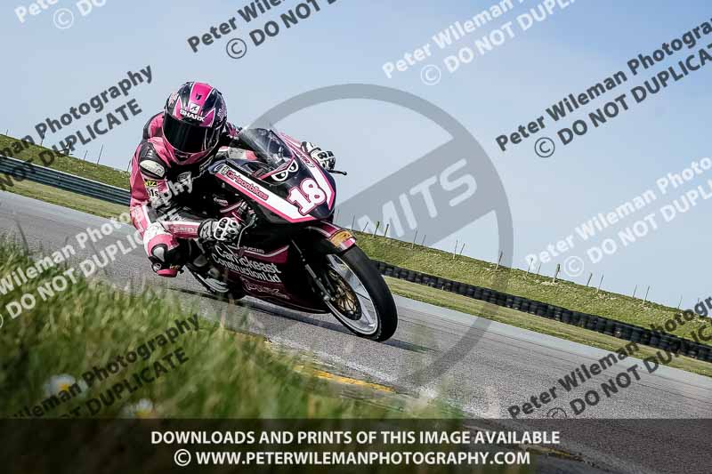 anglesey no limits trackday;anglesey photographs;anglesey trackday photographs;enduro digital images;event digital images;eventdigitalimages;no limits trackdays;peter wileman photography;racing digital images;trac mon;trackday digital images;trackday photos;ty croes